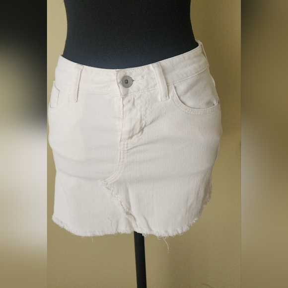 White Guess Denim Mini Skirt - Picture 2 of 12